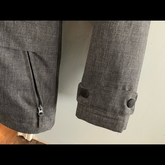 Ladies billabong winter jacket - Picture 5 of 7